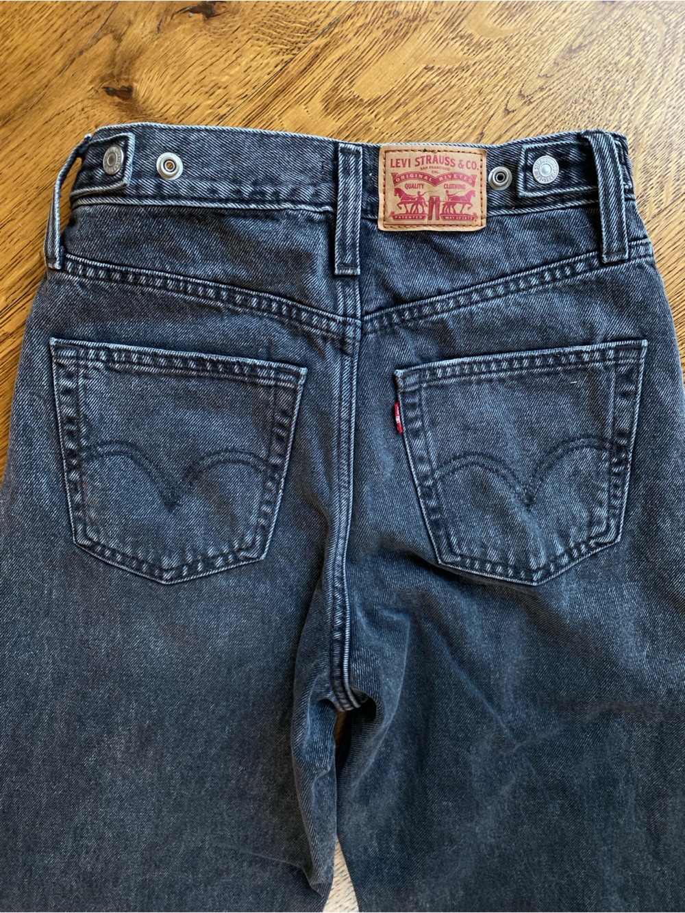 Women's Levi's Cinch Barrel Jean